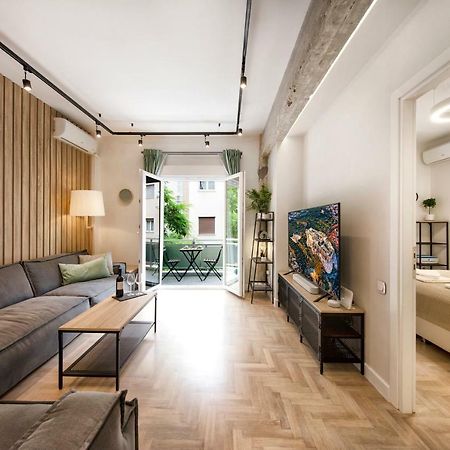 Stunning Αpartment Ιn Τhe Heart Athens. Lägenhet Exteriör bild