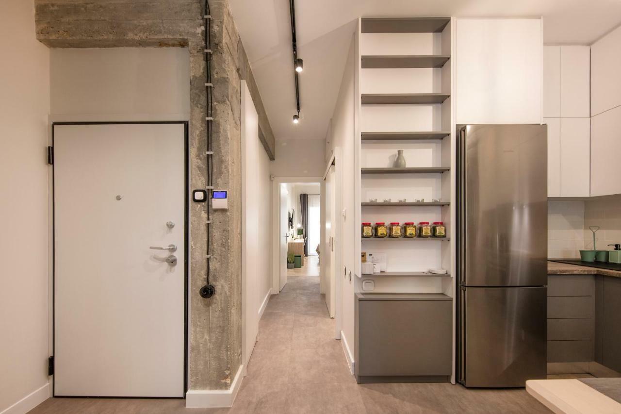 Stunning Αpartment Ιn Τhe Heart Athens. Lägenhet Exteriör bild