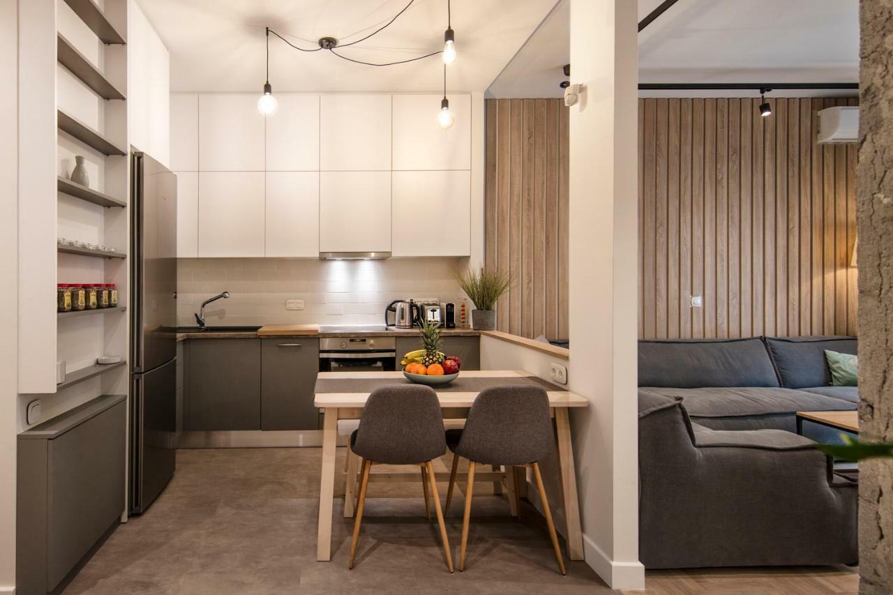 Stunning Αpartment Ιn Τhe Heart Athens. Lägenhet Exteriör bild