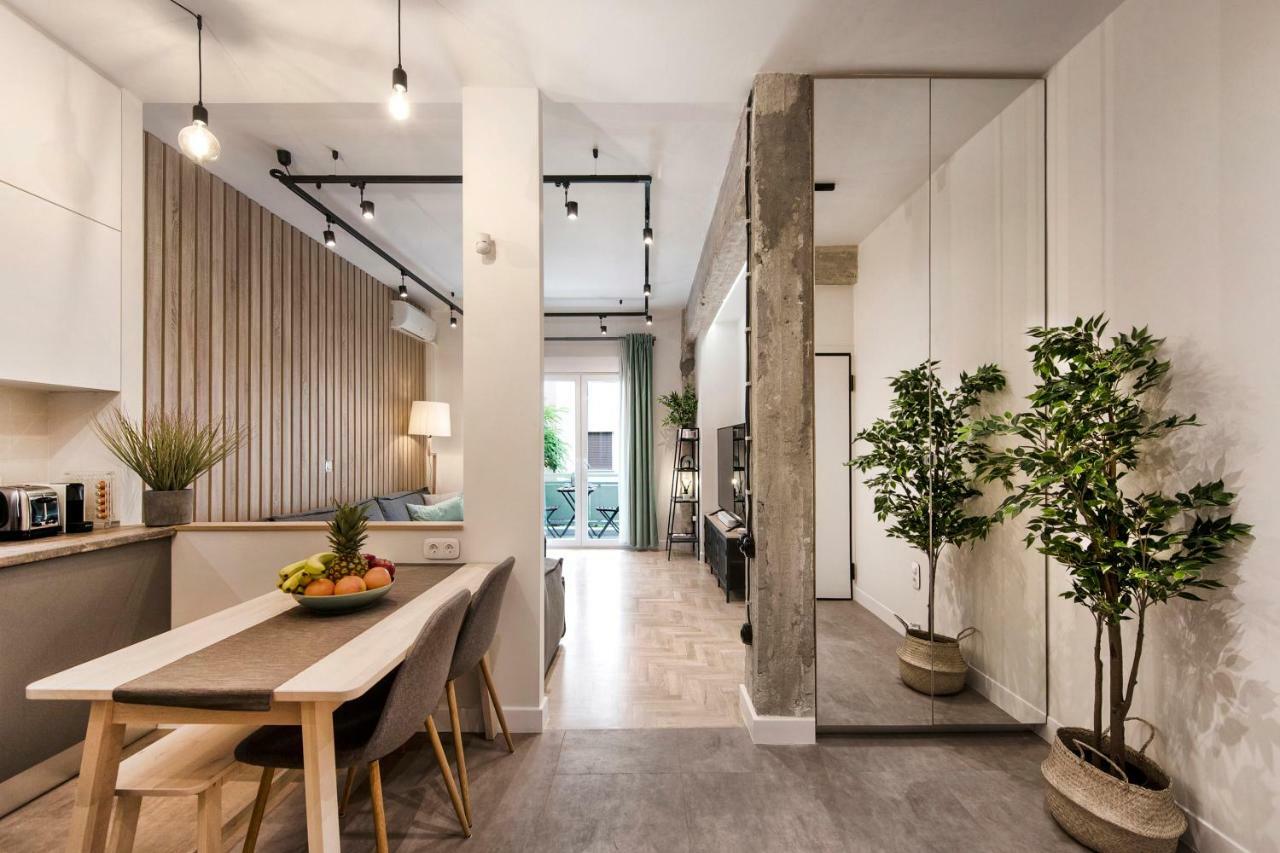 Stunning Αpartment Ιn Τhe Heart Athens. Lägenhet Exteriör bild